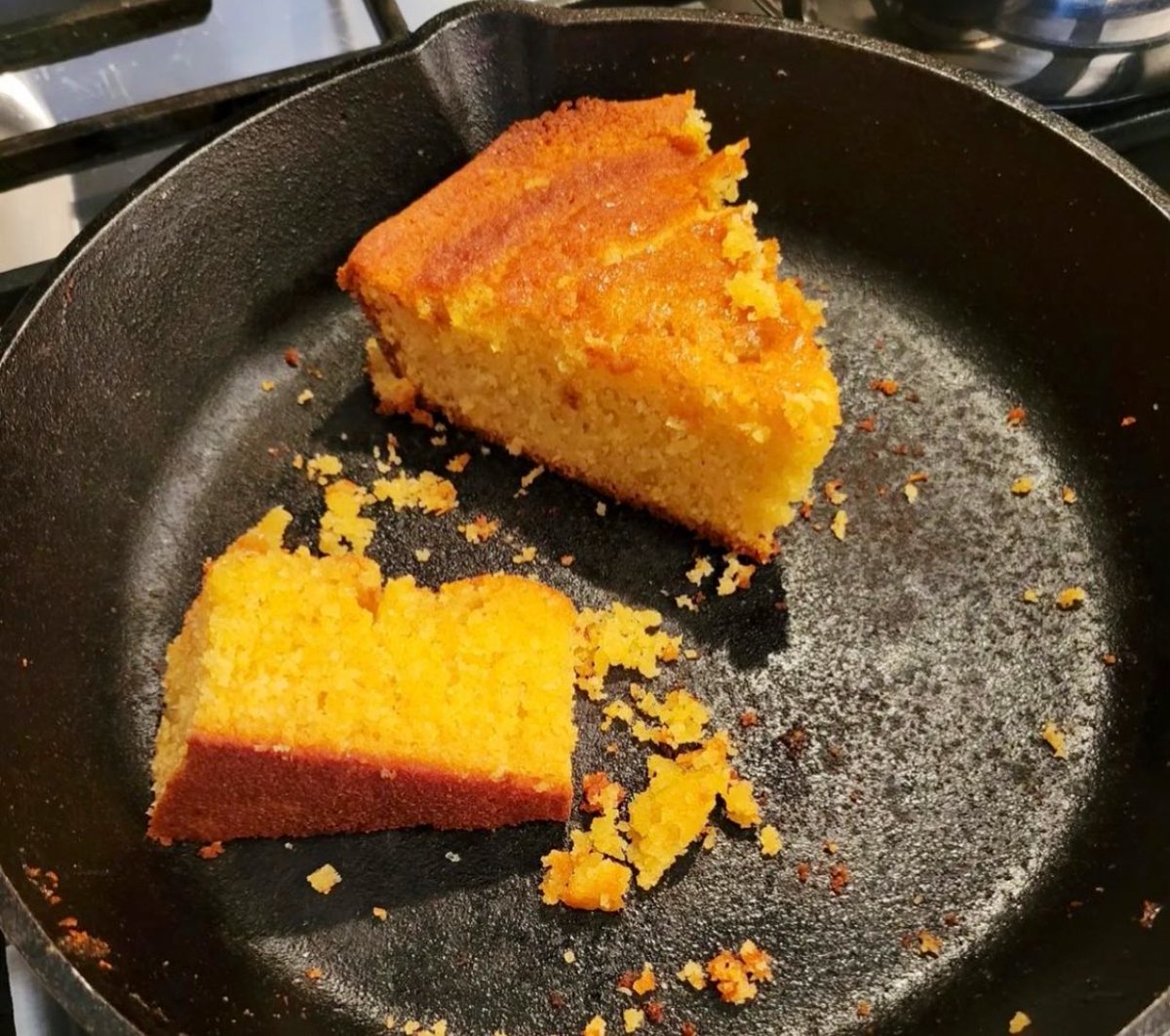HamiltonAnthony's tweet photo. Good (morning) … here’s breakfast 😏 

https://t.co/28ff0uk7Z9 https://t.co/vGaux1onTX