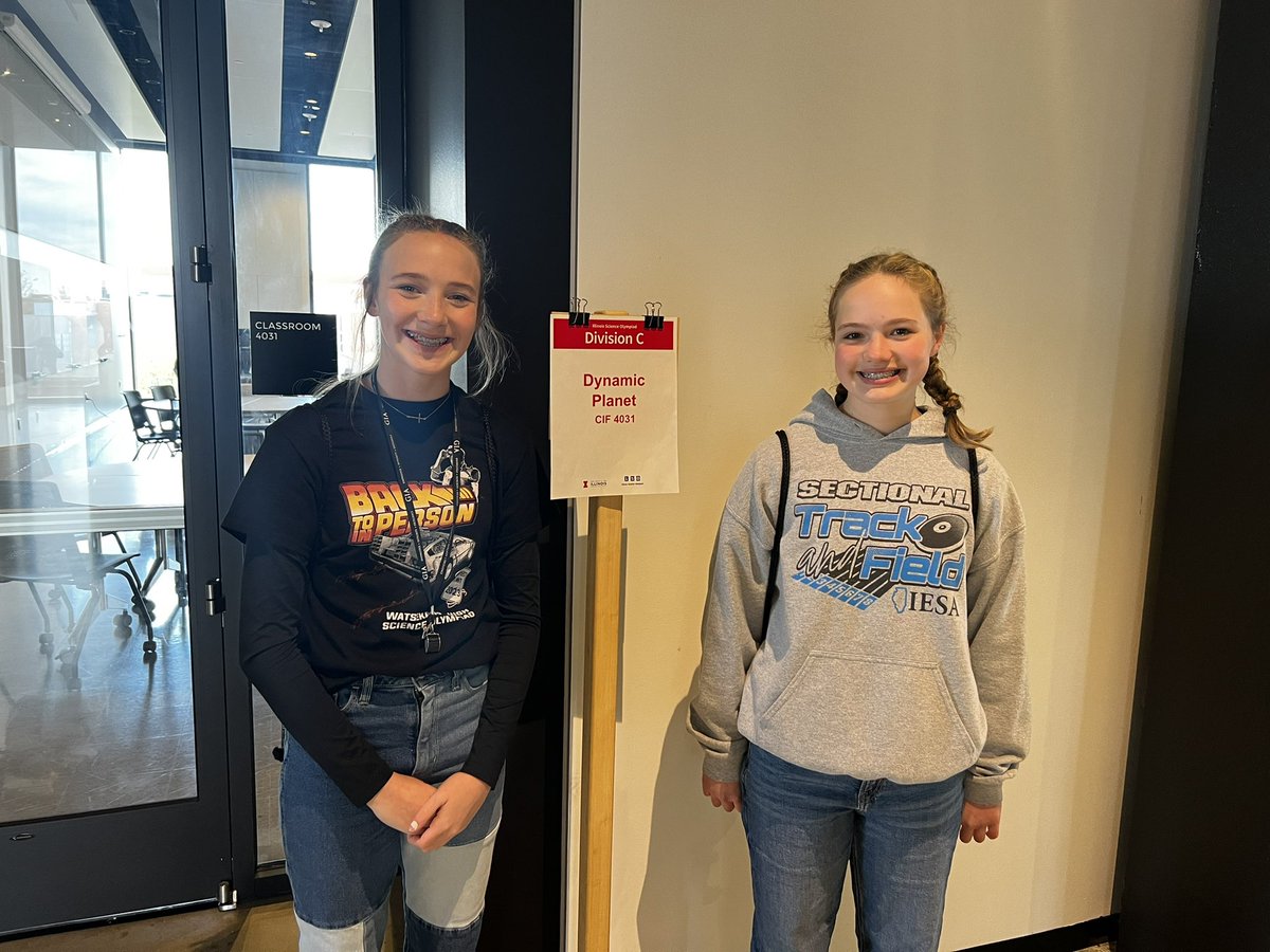 GRS_Science's tweet photo. WJH students are excited to getting going @IllinoisSO State w/ #FastFacts & #DynamicPlanet π
@SOAlumniNetwork https://t.co/FEWIXuSoLc