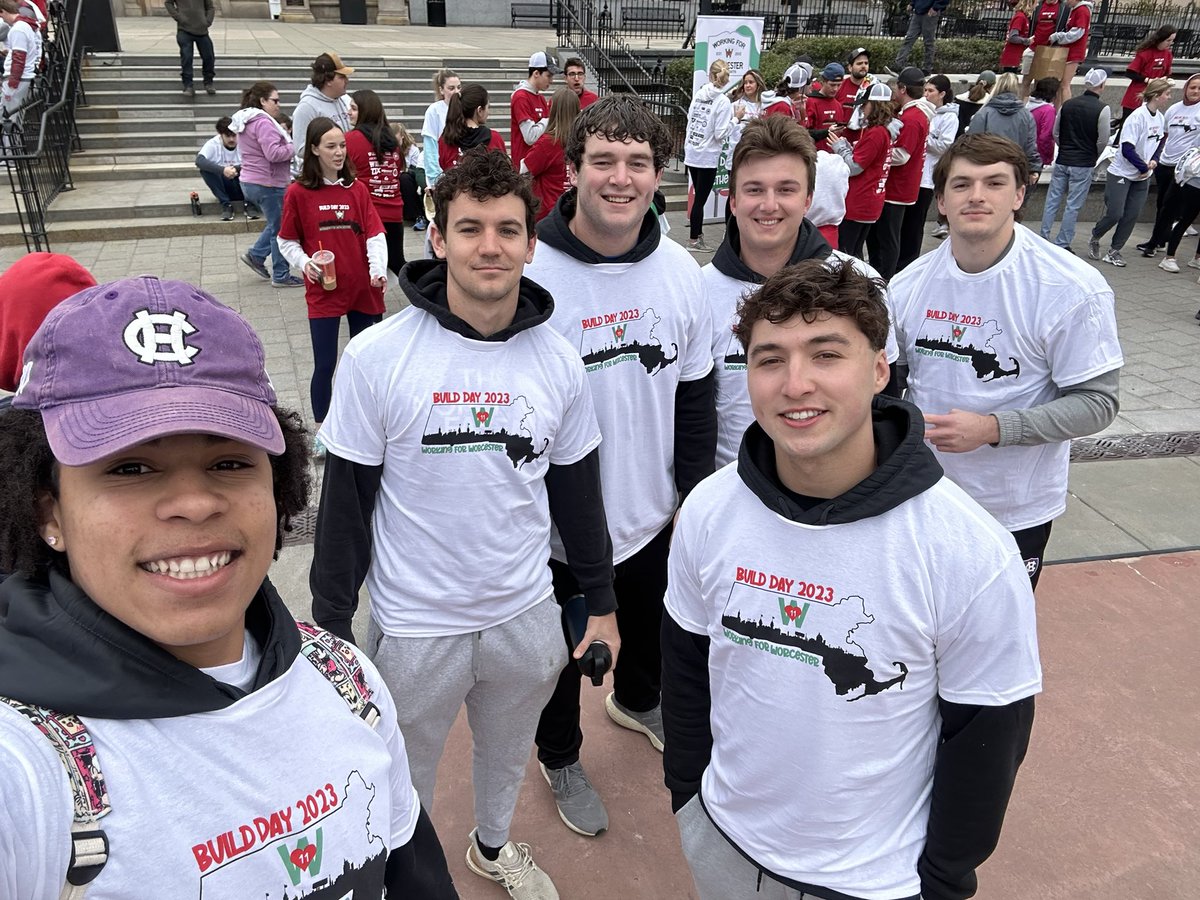 HCrossFB's tweet photo. Happy Build Day! Can’t wait to get things going with @Working4Woo today 🙌

#GoCrossGo https://t.co/1YE84SAUmy