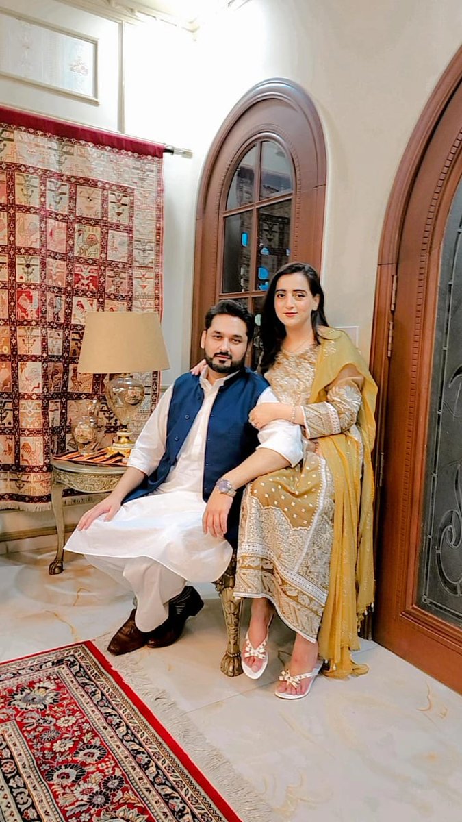 haidershafqaat's tweet photo. Eid mubarak to all from Me &amp; Mrs.
#saymashallah #EidMubarak
 #عيد_الفطر_المبارك https://t.co/42UjxQmZnY