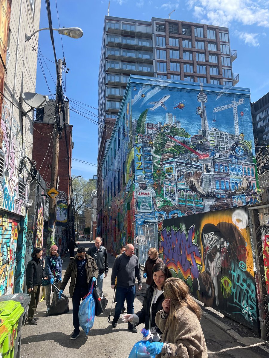EnvironicsMR's tweet photo. Some pictures from our #earthday clean up yesterday 🌎
#earthday2023 #graffitialley #teambonding #environicsresearch https://t.co/qwtgibOpBD