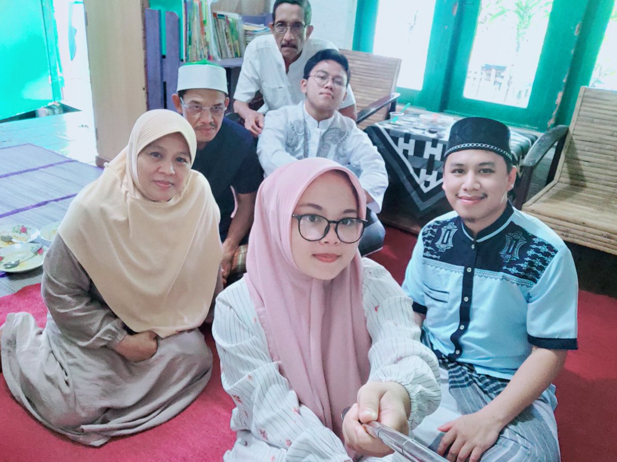 ALAN_5R's tweet photo. Selamat Hari Raya Idul Fitri 1444 H 🙏 Minal Aidzin Wal Faidzin 🤗

#idulfitri #idulfitri1444H #Lebaran2023 #EidMubarak #EidUlFitr #Eid2023 https://t.co/KtFGkGGxmh