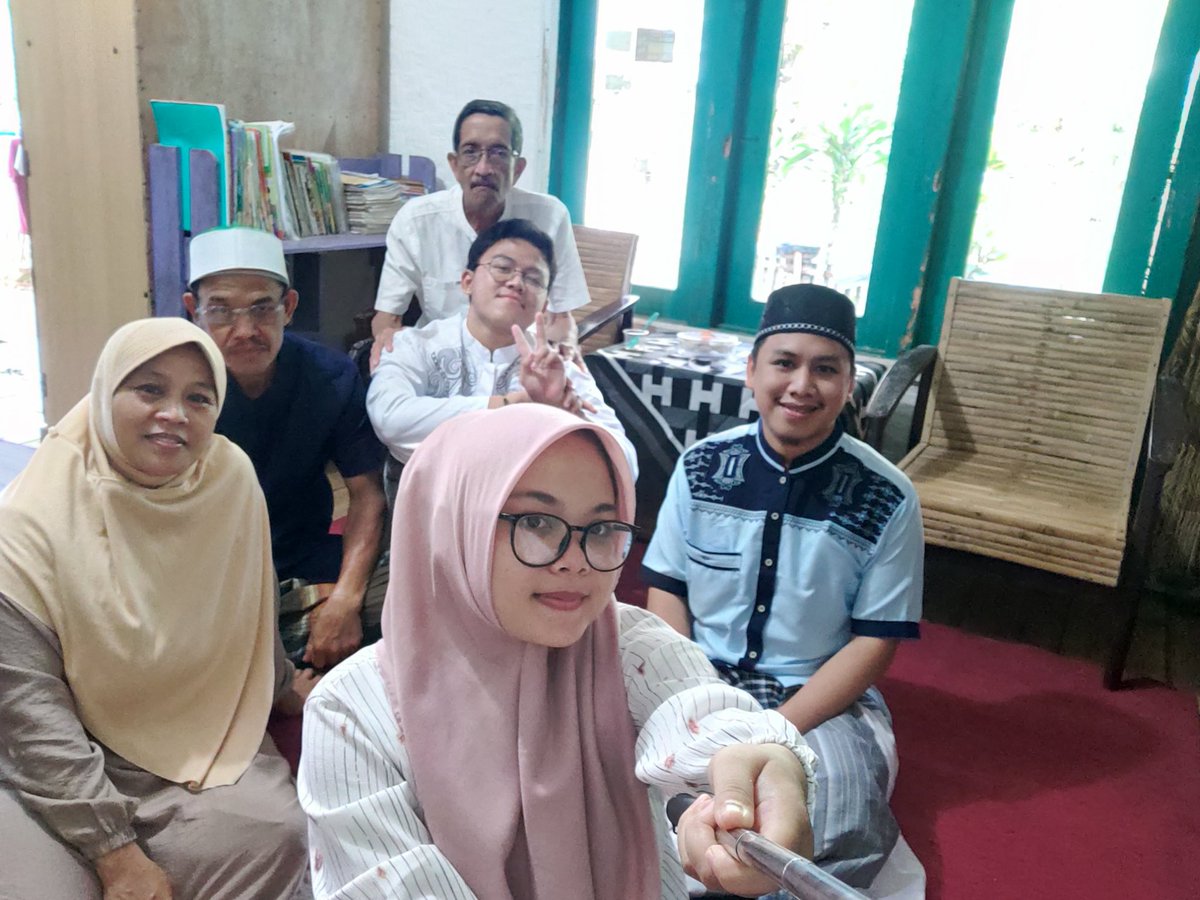 ALAN_5R's tweet photo. Selamat Hari Raya Idul Fitri 1444 H 🙏 Minal Aidzin Wal Faidzin 🤗

#idulfitri #idulfitri1444H #Lebaran2023 #EidMubarak #EidUlFitr #Eid2023 https://t.co/KtFGkGGxmh
