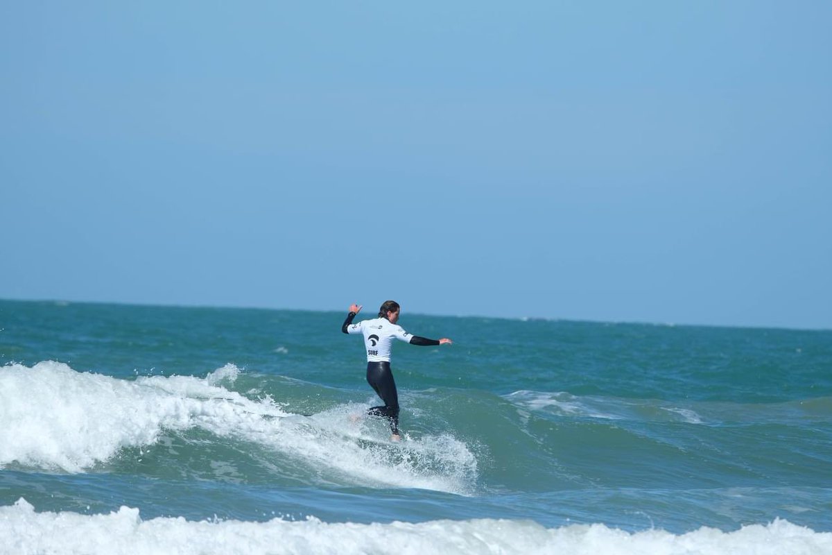 YannickMOREAU's tweet photo. 🏄🏻♀️ • Ça glisse à #Tanchet !
La @VilleDesSables, destination #surf incontournable, a le plaisir d’accueillir l’Open de France de #longboard et de stand up paddle organisé par l’Olonna Surf Club !
Un beau week-end pour tous les amateurs des sports de glisse et pour notre championne Canelle Lebreton !