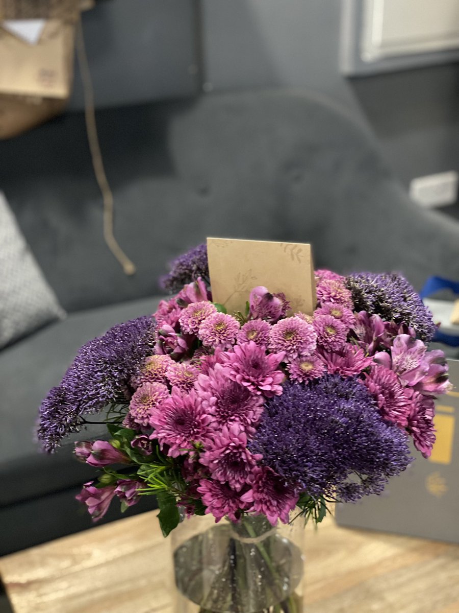 stephdomz05's tweet photo. A kind soul help me, send this beautiful flower to Binnie @jeonjeonwoo 
Thank you
Till the next life time, I’ll be your aroha always

 #문빈 #문빈_가수해줘서_고마워 https://t.co/UCGr1W4sNM