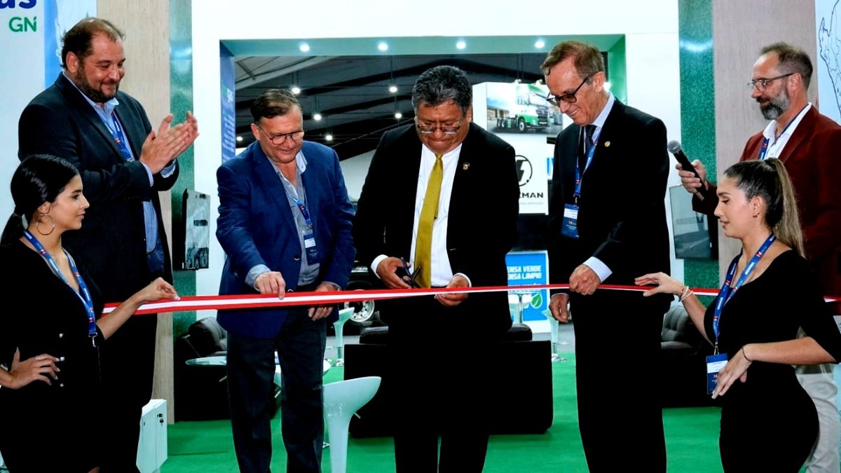 aspro_oficial's tweet photo. Ayer finalizó #AltFuels Perú 2023, y en Aspro estamos orgullosos de haber sido parte del evento de combustibles alternativos más importante de la región. https://t.co/YvOKQJtBjZ