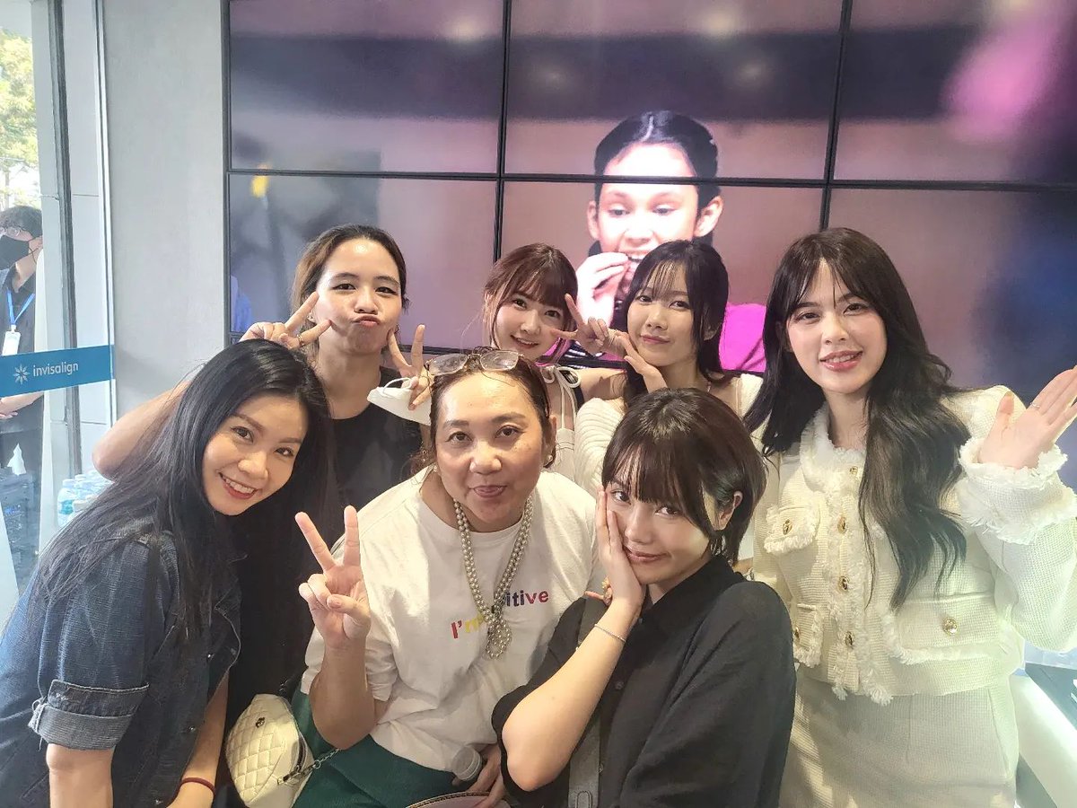 MOBYE_Fanbase's tweet photo. รูปจากงาน Bangkok Smile Day วันนี้ค่ะ
Cr.ig ink_chonlapong
#MOBYe #miusic #PUPÉJiradapa #KaimookWarattaya
#InvisalignTH https://t.co/T6439HXtc9