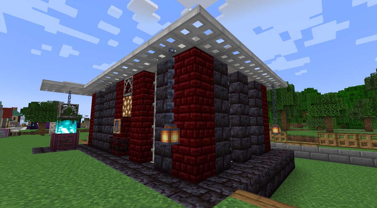 ComanHoliday's tweet photo. #Minecraft #マイクラ #NeapolitanMod　
武器鍛冶１の仕事場兼住居が完成しました(=￣▽￣=)ﾉ
３回目の移築ですが、２回目の時よりはほんの少し狭くなってますｗ
横のイチゴ花壇は割と気に入ってます＾＾ｂ https://t.co/mLsjpcQLi5