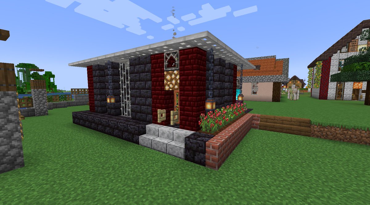 ComanHoliday's tweet photo. #Minecraft #マイクラ #NeapolitanMod　
武器鍛冶１の仕事場兼住居が完成しました(=￣▽￣=)ﾉ
３回目の移築ですが、２回目の時よりはほんの少し狭くなってますｗ
横のイチゴ花壇は割と気に入ってます＾＾ｂ https://t.co/mLsjpcQLi5