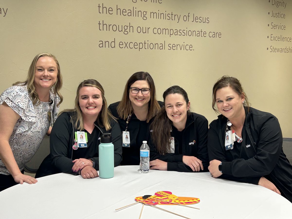 These are "nacho" average nurses! We had a fantastic time hosting 45 nursing students at our nacho average nursing trivia recruiting event this week. 

Learn more about nursing careers and opportunities near you: ow.ly/2bxI50NObYc