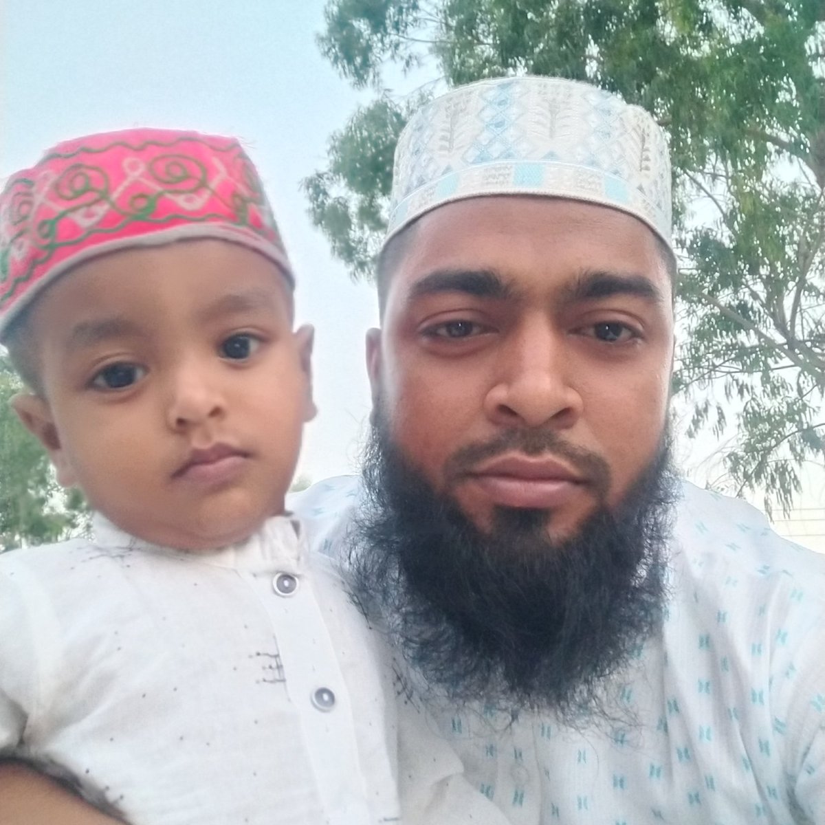 shahyusufahmed's tweet image. আলহামদুলিল্লাহ।
ঈদ তো চলেই যাচ্ছে। পিতা পুত্রের পক্ষ থেকে সবার কাছে দোয়ার দরখাস্থ।