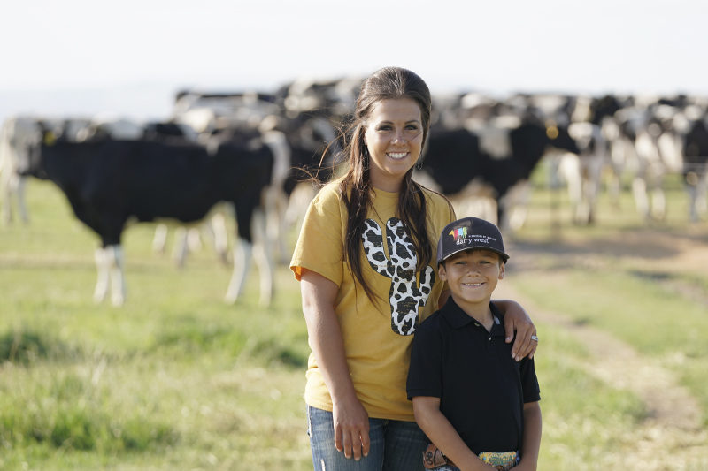 DairyWest's tweet photo. Our dairy farmers are committed to doing the best for their animals, land, and the planet. As an industry we've pledged to be GHG neutral, optimize water usage and quality by 2050. Learn more about our sustainability efforts at https://t.co/HacUdWKNGK
#EarthDay #WeKnowDairy https://t.co/yid3gdVMgK
