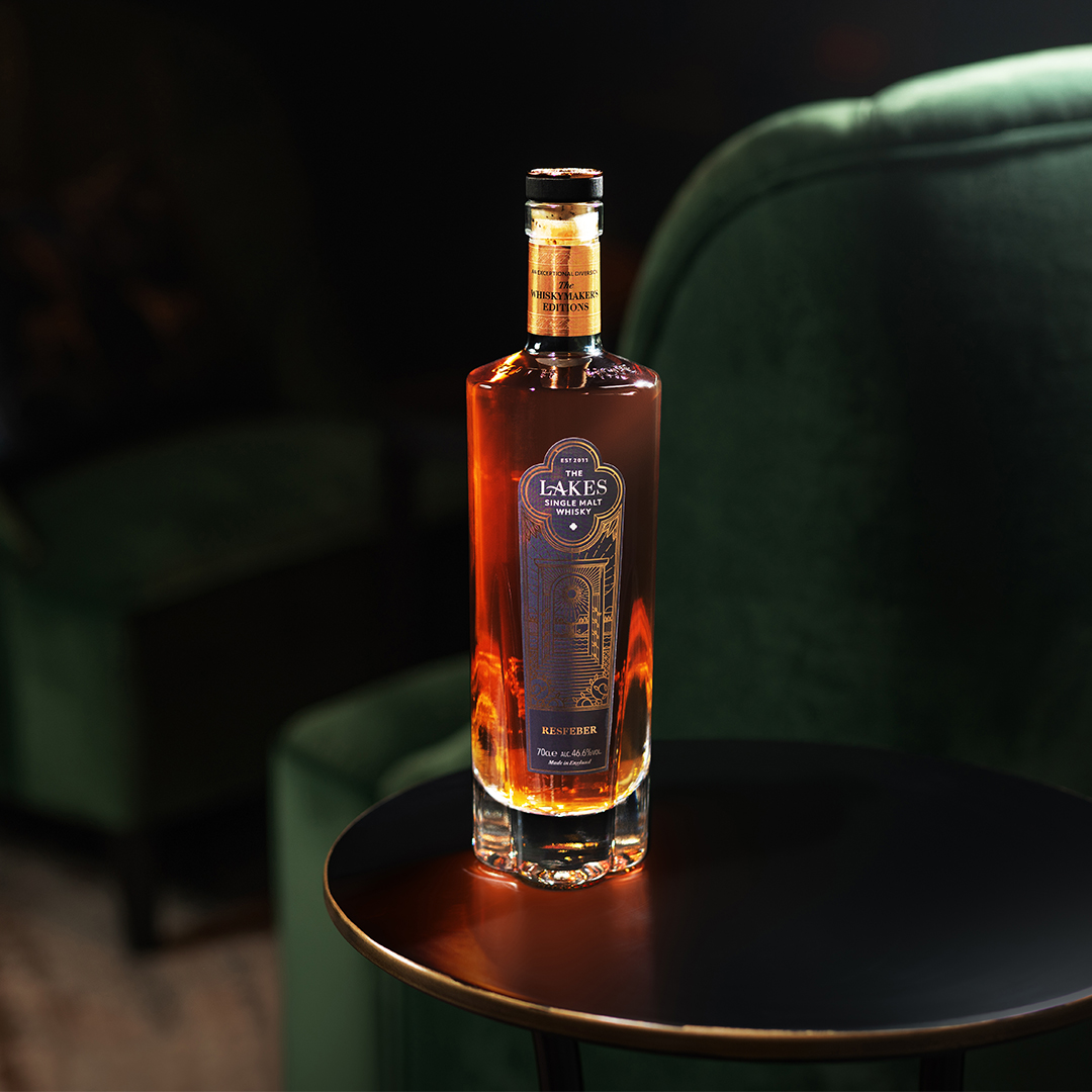 LakesWhisky's tweet photo. Have you sampled our distillery exclusive from The Whiskymaker's Editions?

Venturing into less-explored sherry cask territory, #Resfeber bottles the excitement and energy at the outset of a journey, the restless race of the traveller’s heart before setting off. https://t.co/OiU9dzR01k