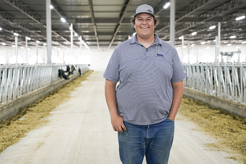 Our dairy farmers are committed to doing the best for their animals, land, and the planet. As an industry we've pledged to be GHG neutral, optimize water usage and quality by 2050. Learn more about our sustainability efforts at bit.ly/3Uud2H5
#EarthDay #WeKnowDairy