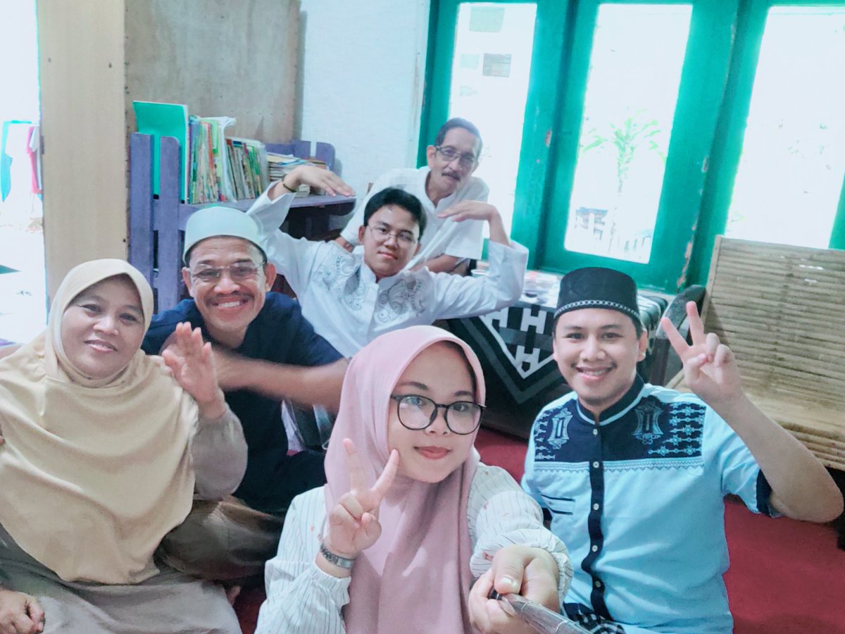 ALAN_5R's tweet photo. Selamat Hari Raya Idul Fitri 1444 H 🙏 Minal Aidzin Wal Faidzin 🤗

#idulfitri #idulfitri1444H #Lebaran2023 #EidMubarak #EidUlFitr #Eid2023 https://t.co/KtFGkGGxmh