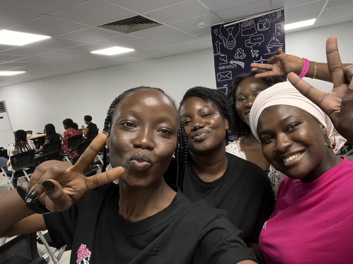RamatAkintola's tweet photo. @TechFavTeller @LayovatedVA  @orjichikah @SheCodeAfrica 

#SheCodeAfrica
#SCACommunityConnect https://t.co/zGqwAU2F9b