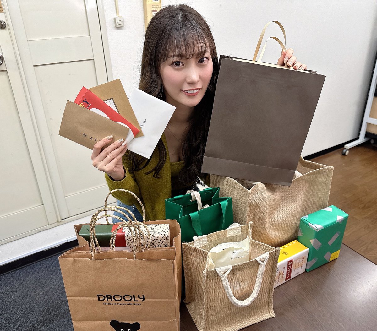 プレゼント、お手紙もありがとう🫶 https://t.co/OJAK8oWXiR