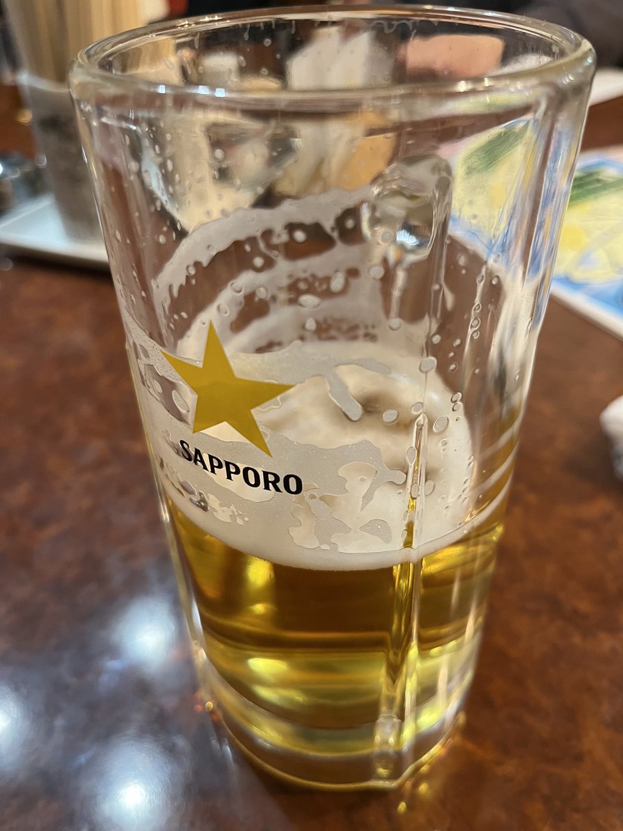 room493's tweet photo. ごめん、来た瞬間飲んじゃった。おれたち、海になれたかな。ありがとう、全部。カンパイ。 https://t.co/uwileO8AQo