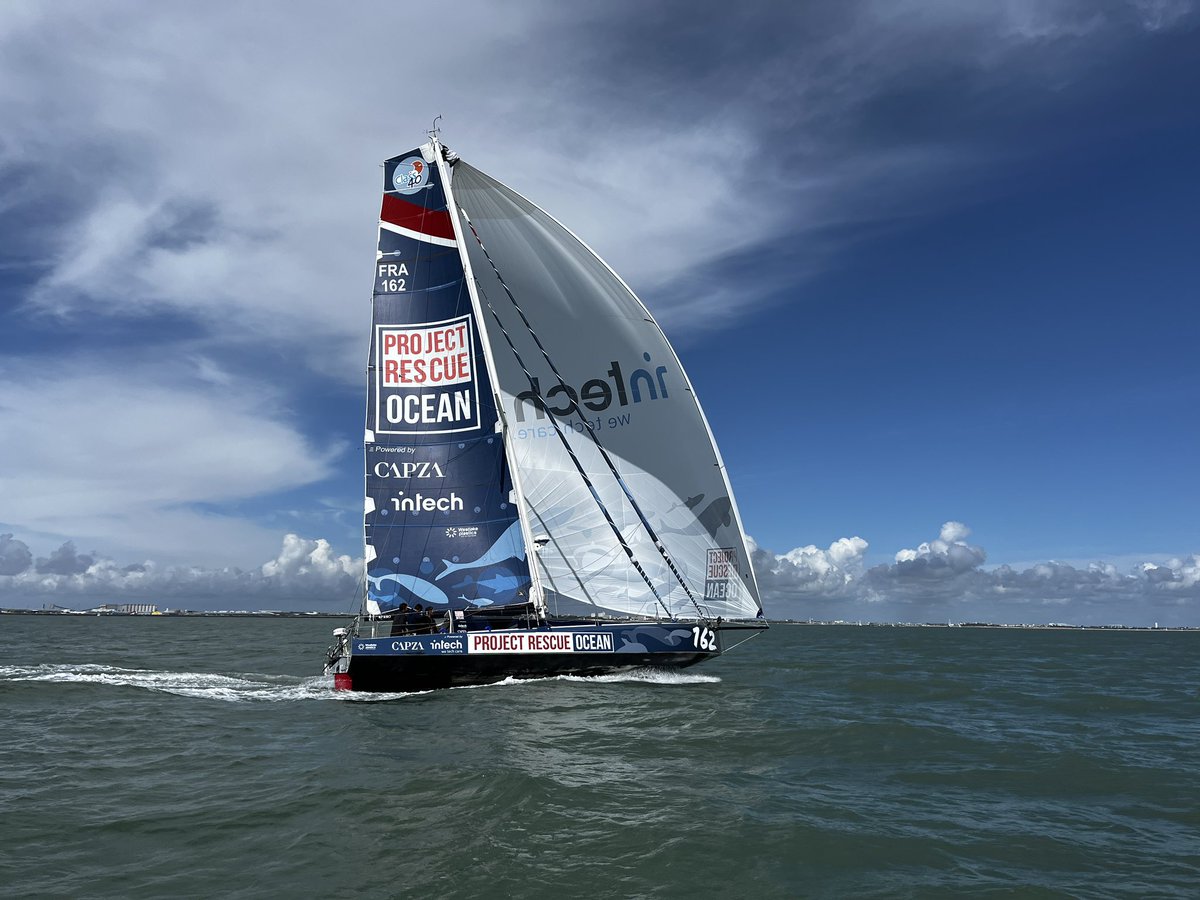 #defiatlantique - Arrivée de #projectrescueocean de #axeltrehin en 6e position de la seconde étape
