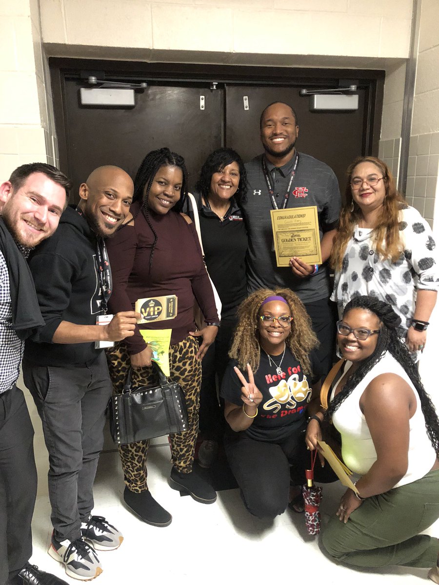 Pmsdramageeks tweet media