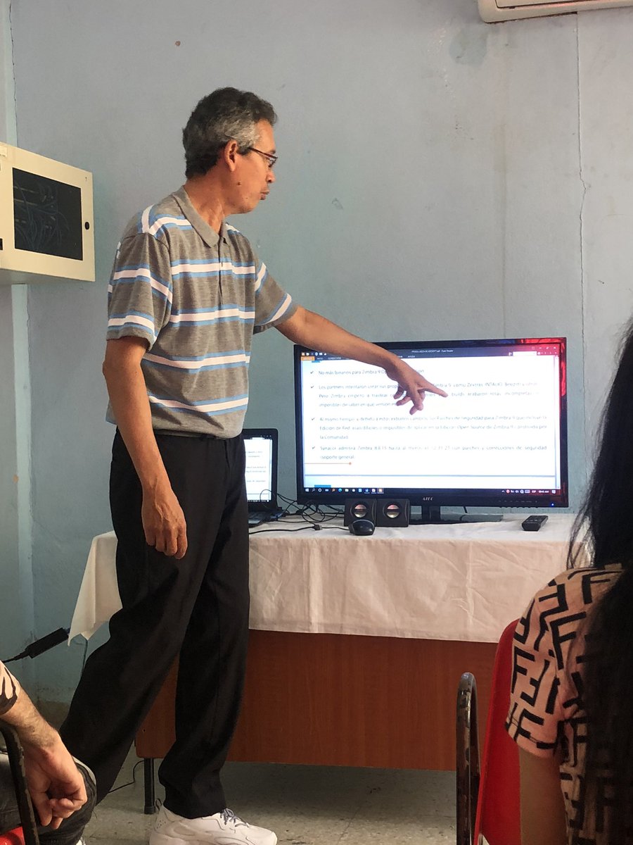 agustin_chiong's tweet photo. #Flisol2023 desde #Holguín promoviendo el uso de tecnologías libres lo cual es vital para asegurar la #SoberaníaTecnológica y la recordación a nuestro eterno Presidente de la @UicHolguin #CubaPorLaTransformaciónDigital @MayraArevich https://t.co/yvhRG0FzLO