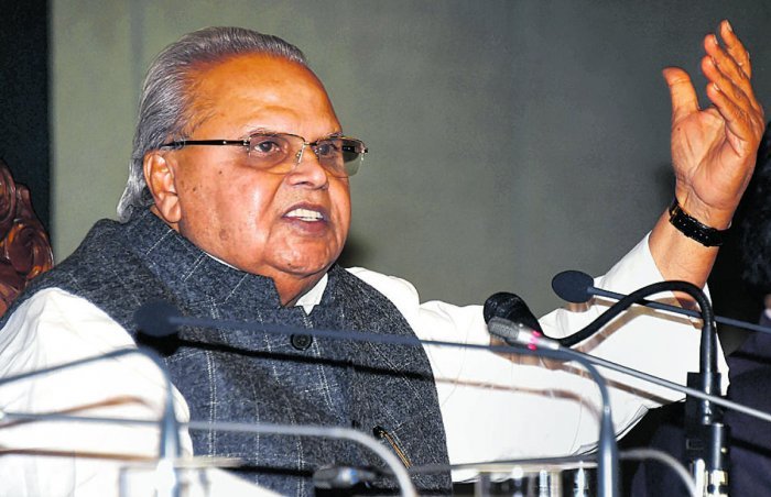 Sush767's tweet photo. If Satyapal Malik ji is insulted, then it will hurt the self respect of entire Kisaan Community.
#देश_सत्यपाल_मलिक_के_साथ_है https://t.co/AzSIBYPwjR