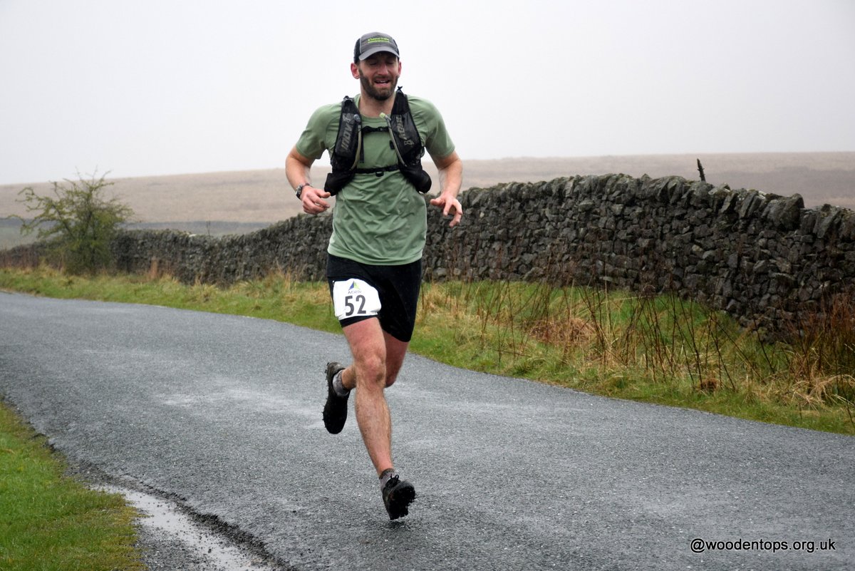 WoodentopsFR's tweet photo. Burnsall Trail Half Marathon Race 2nd Man Neal Edmondson Horsforth Harriers 1.38.27 - Results  https://t.co/r3NKG6LcCl @DueNorthEvents @Fellrunninbrief @FellrunningUK @AthleticsWeekly @HorsforthH https://t.co/zjghDrM4dT