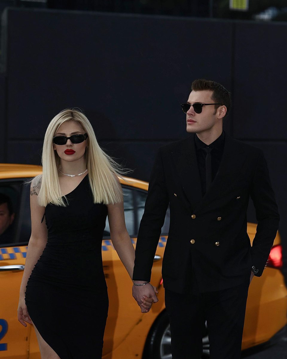 mafya karı koca vibe değil mi buuuuuu 🔥🔥❤️
#AyTol