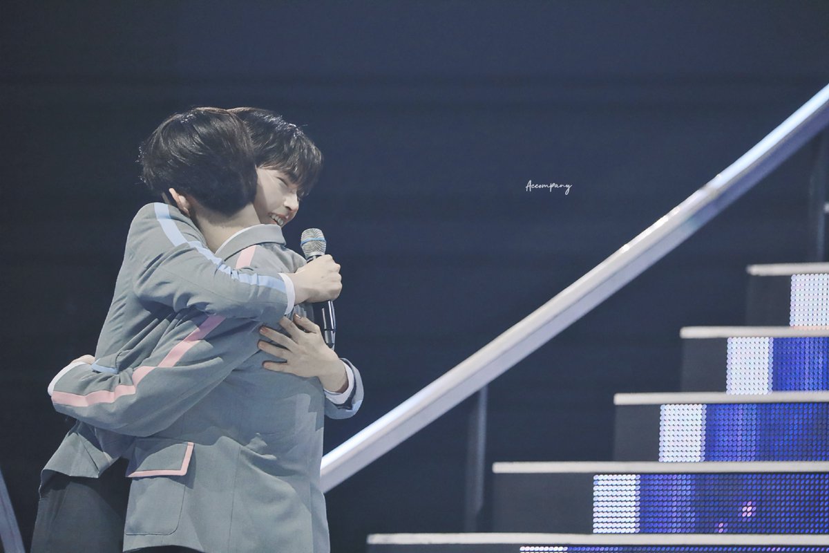 Accompany_bn's tweet photo. 230420 파이널 

🥹

#장하오 #ZHANGHAO  #章昊 #성한빈 #SUNGHANBIN  #보이즈플래닛 #BOYSPLANET #ZB1 #빈늘 https://t.co/FDjW9xW8rU