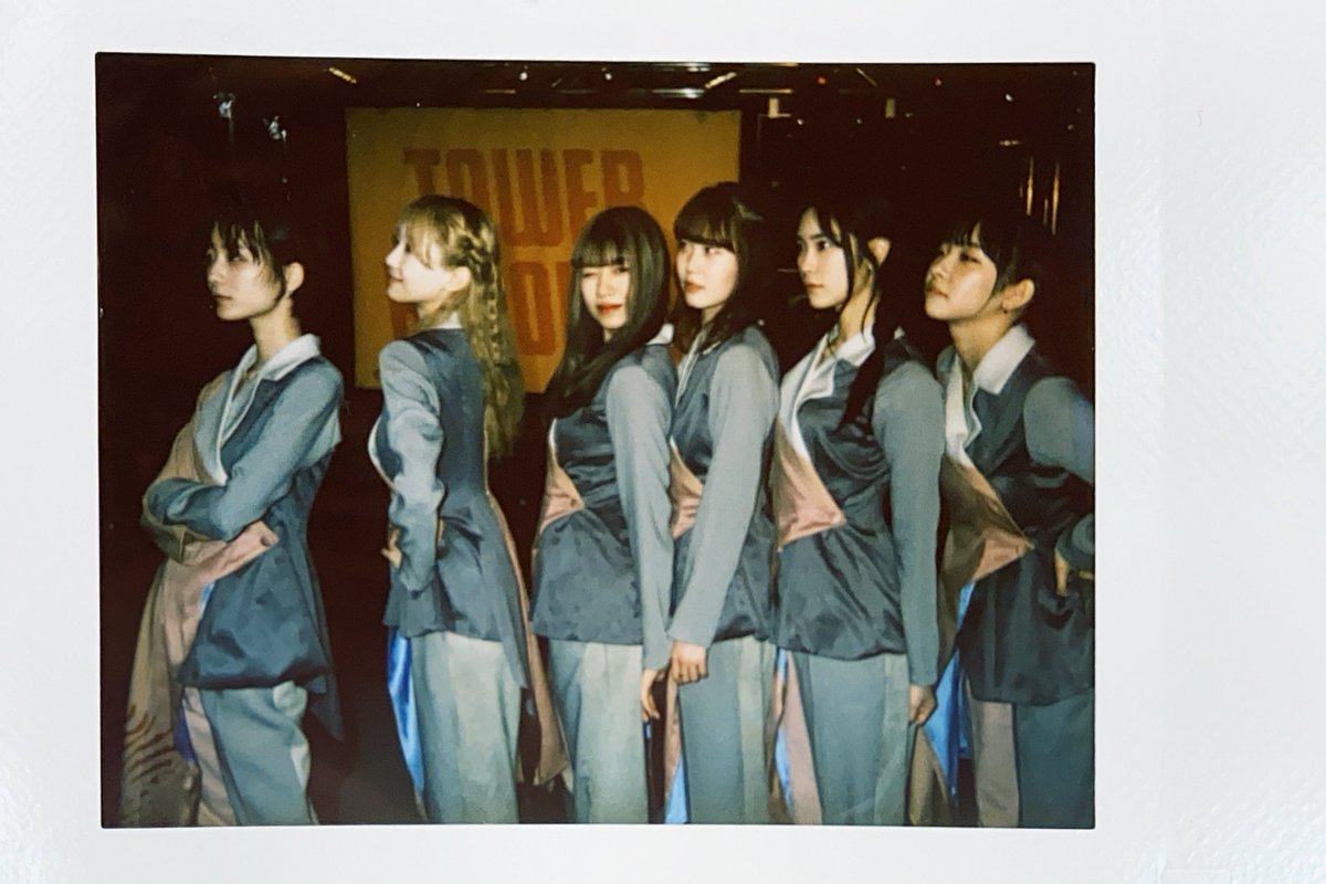 ayanancotsu's tweet photo. 大好きなオールスターズのポスターのマリンだけこっち見てウインクしてるやつやって貰った🫶🏻

#本日のちぇきな #まほのおチェキ #どりちゃんﾁｪｷ #チェキまゆちゃん #チェキゆーき #チェキなうった #ExWHYZ渋谷 https://t.co/XpuPpz771d