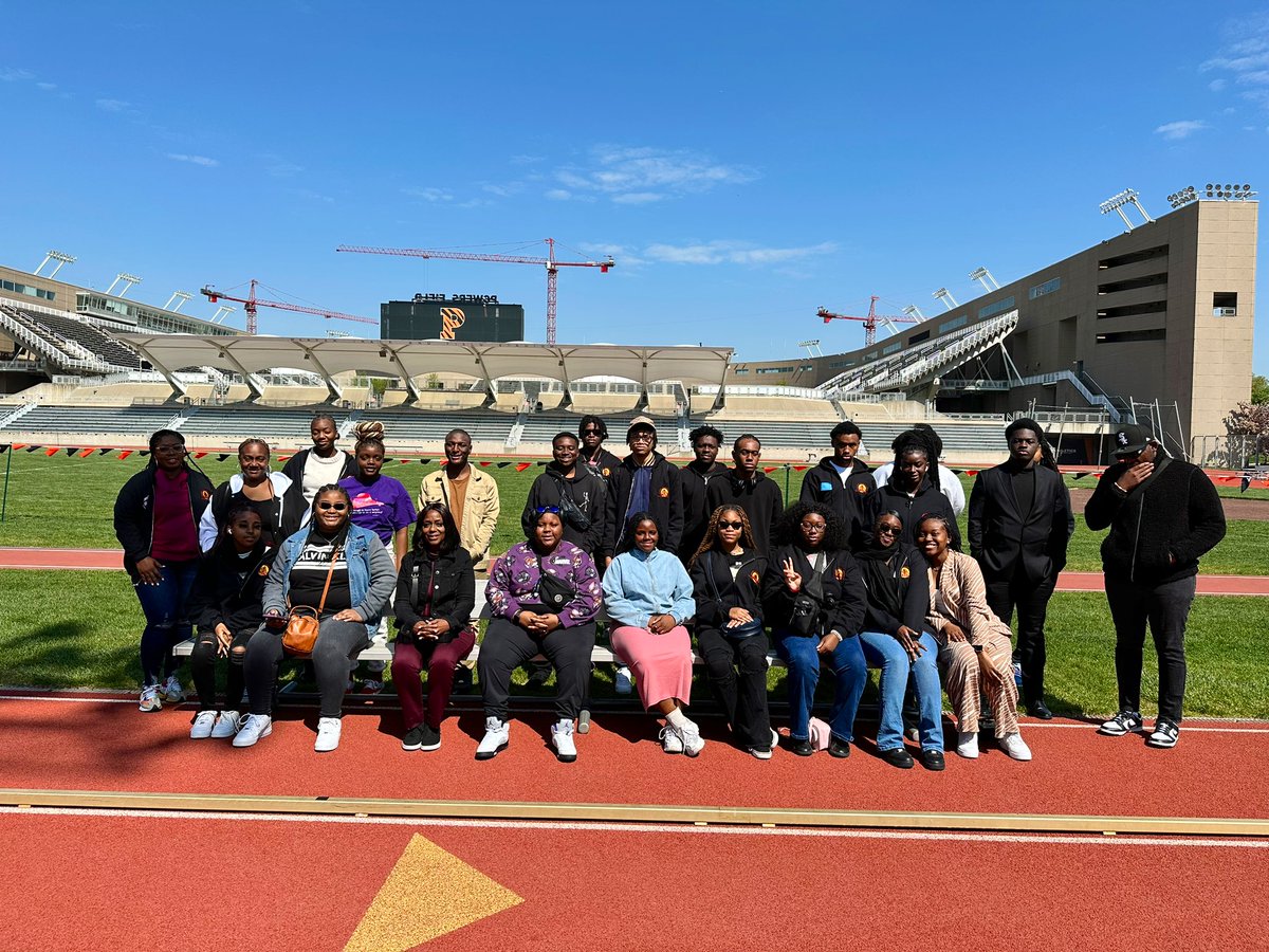 CamilleEd_954's tweet photo. Mentoring Tomorrow’s Leaders College Tour 💛@Harvard @Columbia @Princeton Awesome Planning Ms. Lockett, Ms. Rozier and Mr. Sellars, we are having a wonderful experience! https://t.co/XDjgrhK6Pu