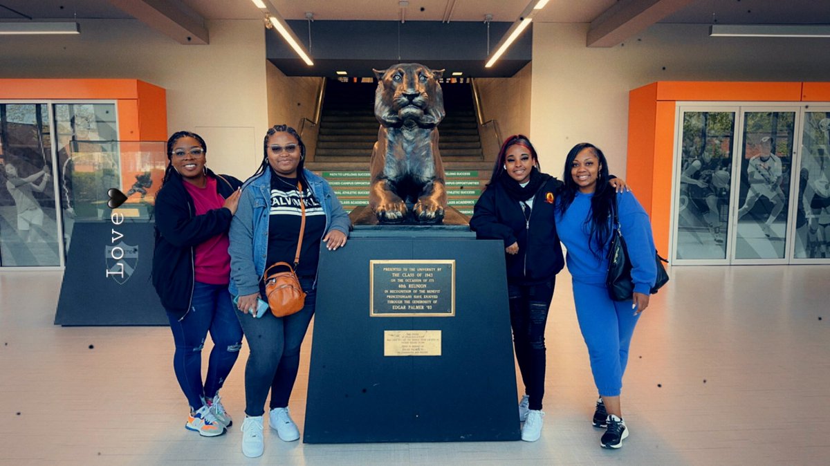 CamilleEd_954's tweet photo. Mentoring Tomorrow’s Leaders College Tour 💛@Harvard @Columbia @Princeton Awesome Planning Ms. Lockett, Ms. Rozier and Mr. Sellars, we are having a wonderful experience! https://t.co/XDjgrhK6Pu