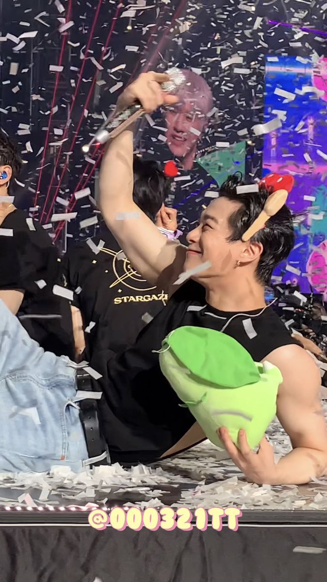24hrsanha's tweet photo. a happy bin is my favorite bin https://t.co/zQ7SUzG4BT