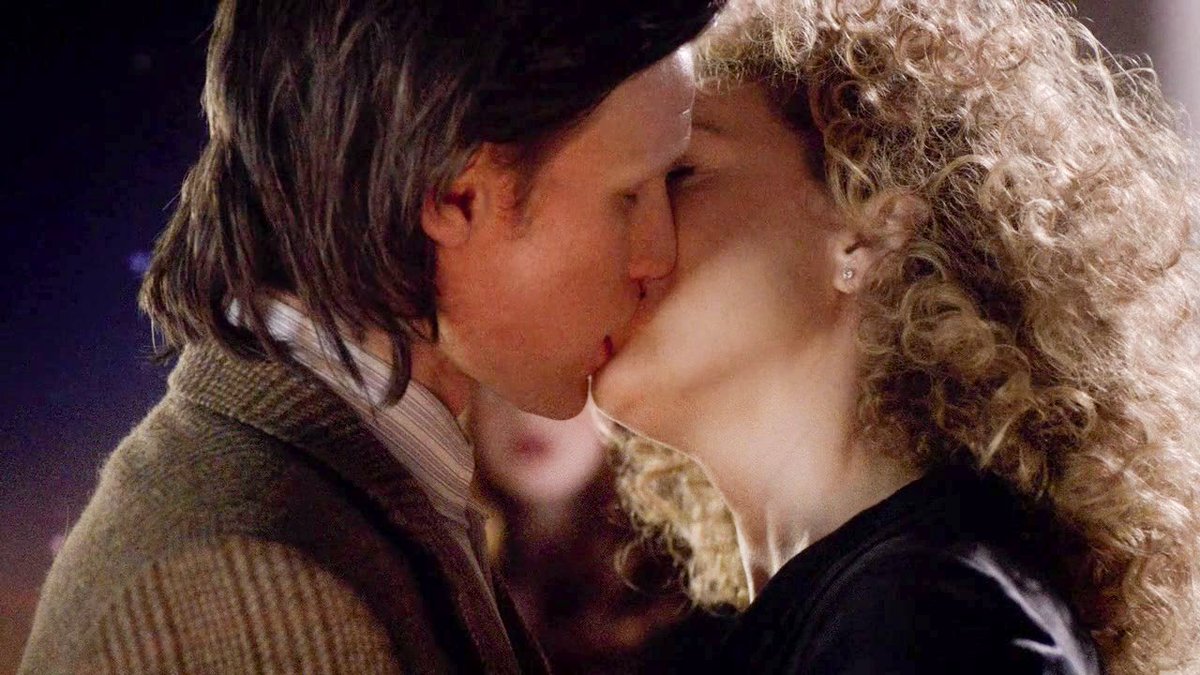 memoriesdw's tweet photo. happy wedding anniversary to the doctor and river song 💕 https://t.co/3bXCCb91rQ