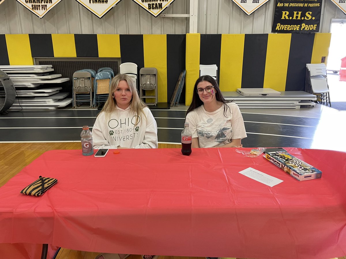 National Honors Society-Riverside tweet media