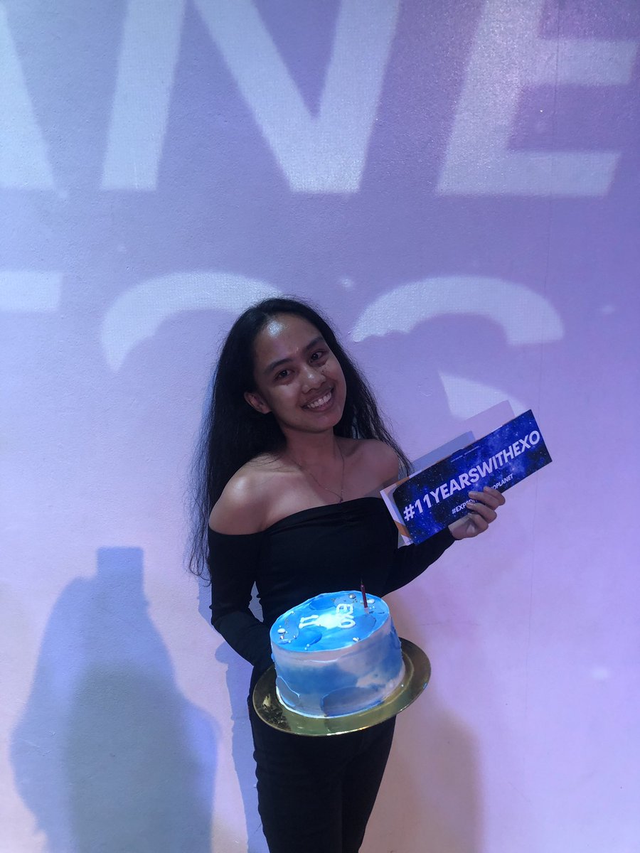 krslllrn03's tweet photo. Late celebration for the Anniv 🥰
#11YearsWithEXO https://t.co/ZbyIxRslqU