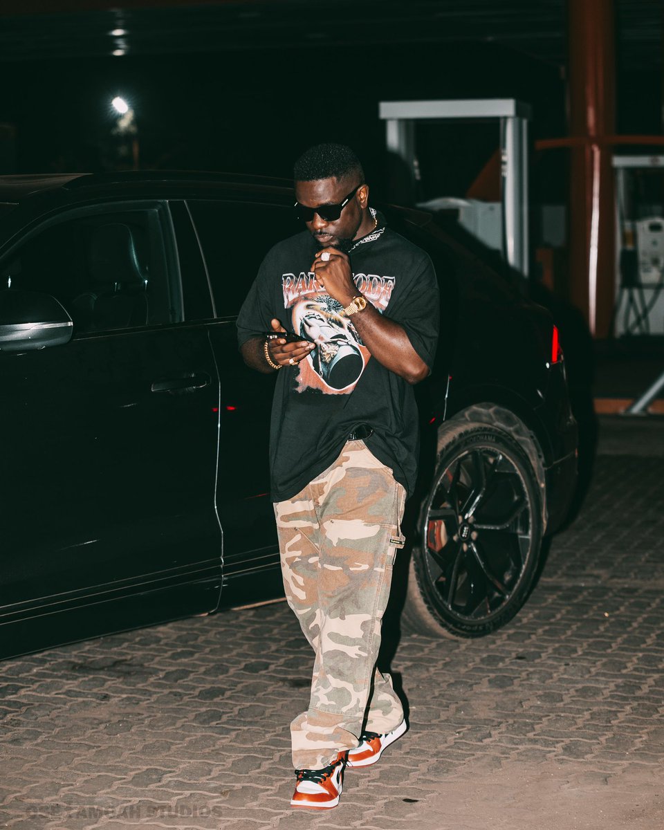sarkodie's tweet photo. Abonten Baabi 🇬🇭 https://t.co/LK6x5BbXfW