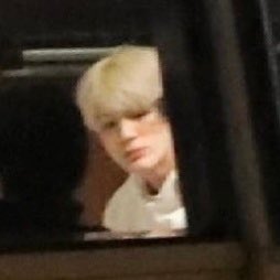 leenopan's tweet photo. #똑똑_제노생일이에요잇 #Our_BirthdayBoy_JENO #HappyJenoDay
陪我们狗宝过的第二个生日喽希望明年的此刻我也在做这件事 https://t.co/5UFW6ykVj5