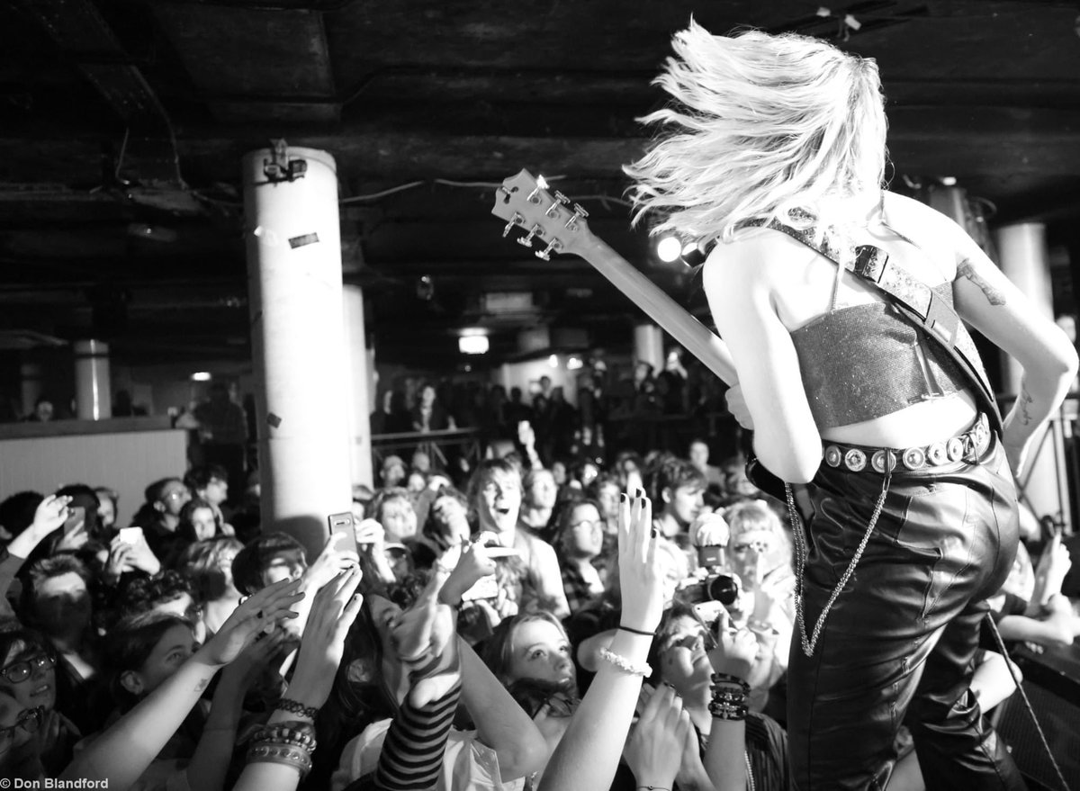 cherrycicely's tweet photo. Still recovering from London, what a fuckin night, such a dream🥺❤️

📸: Don Blandford https://t.co/lA8Fdm1Kjk