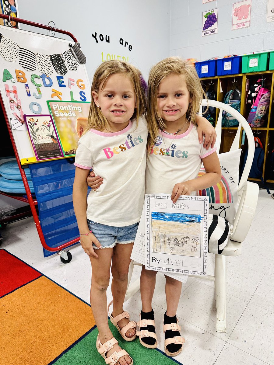 mrskenzieadamsK's tweet photo. This week our sweet friend from @tayloragnewK’s class came to share her personal narrative with us! @RockfieldE https://t.co/HXaE1xHET6