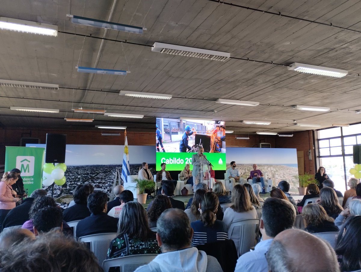 Estamos en el Cabildo del <a href="/MunicipioE/">Municipio E</a>. Sobresalen planteos que se reiteran: inseguridad, falta de transparencia en contrataciones y pésimo relacionamiento con Concejos Vecinales. La Alcaldesa enfrenta a los Concejales en vez de promover el diálogo. Pierden los barrios.