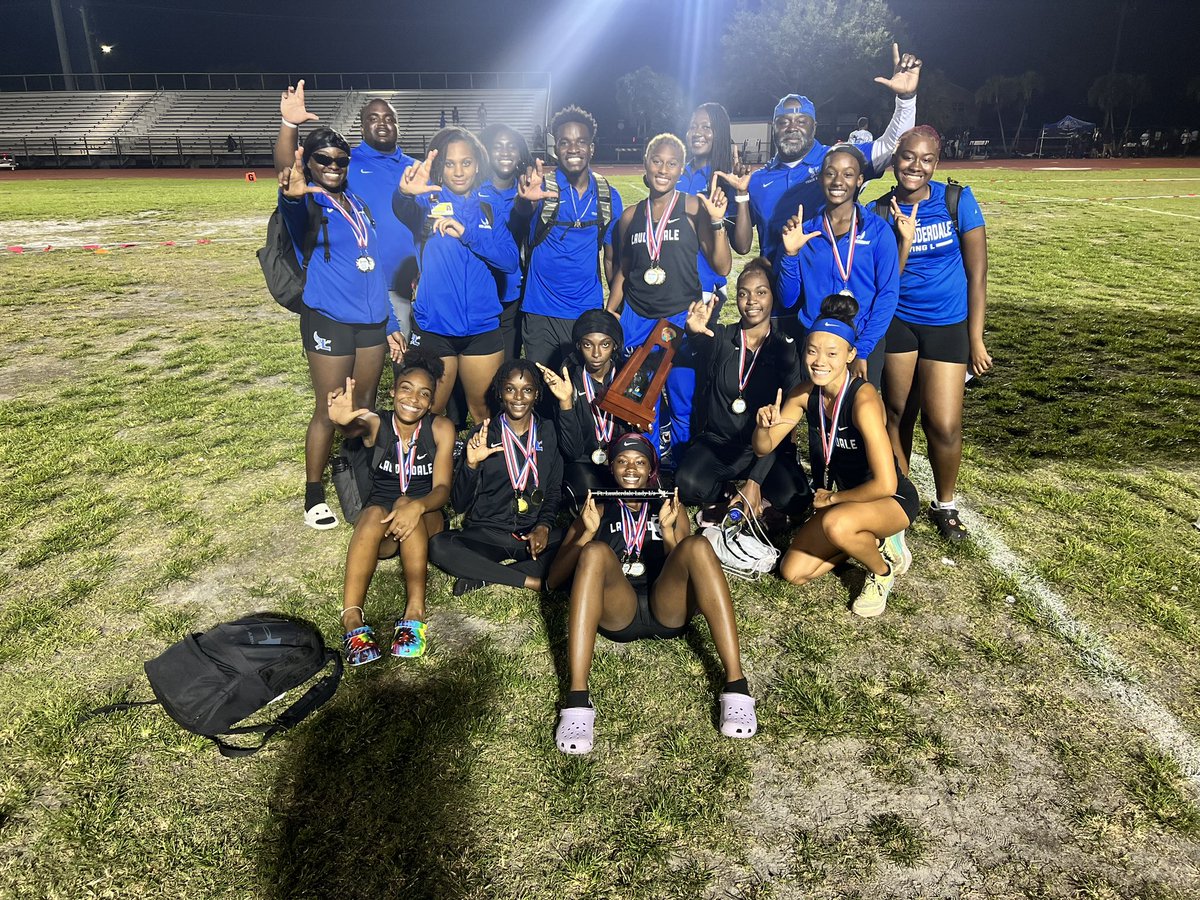 flyinglstf's tweet photo. 🚨 🚨Lady L’s DISTRICT CHAMPIONS🚨🚨 I’m so proud of my Lady L’s for leaving it all on the track AND field. All this hard work 15 of them punch their ticket to compete in regionals in two weeks! 🫡 💙🤍 #WHITness #Greatness https://t.co/BabhMCLF67