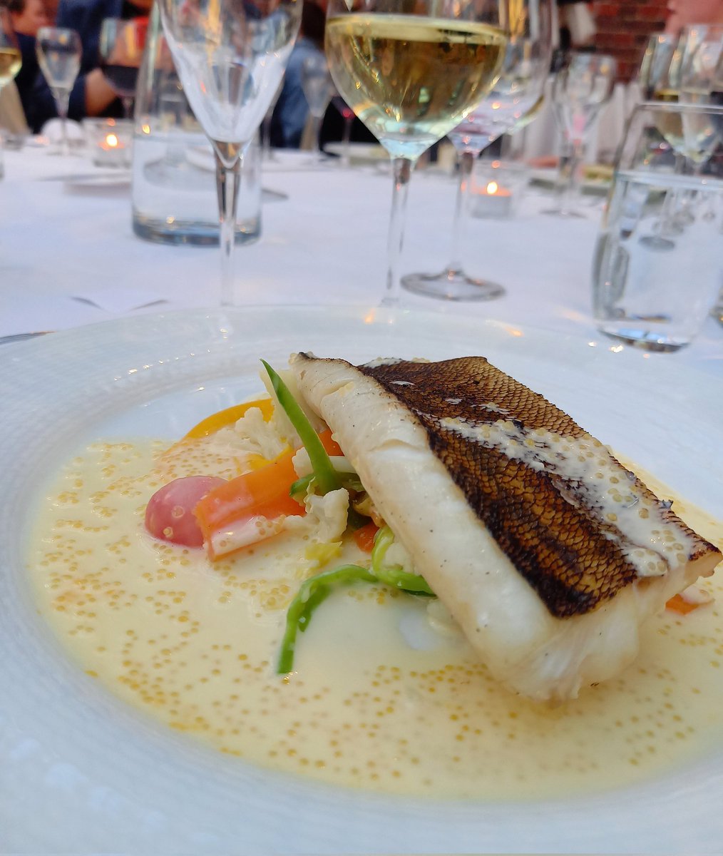 Kahden päivän tutkivan journalismin konferenssi terävöitti ja herätti ajatuksia mm. poliisin tietolähteistä, julkisuuslaista, haastattelutekniikoista ja siitä, mitä kaikkea saa irti asiakirjoista. Huima määrä oppeja ja vinkkejä! Kiitos #Tutki2023 - myös gaalasta ja ruuasta!