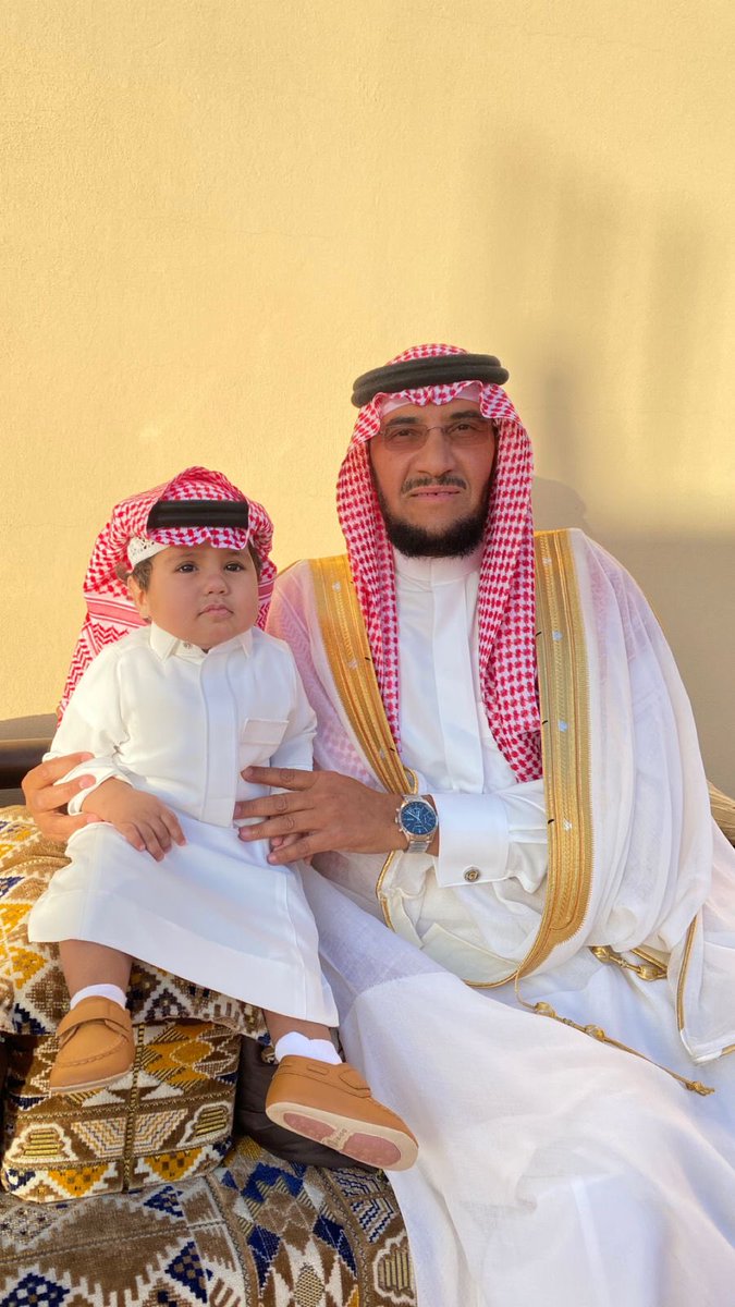 KAlqumaizi's tweet photo. صورة العيد تجمع أخي الغالي بندر وإبن أخي بندر بن تركي 

اشهد بالله إن طلع على عمه فقد أفلح https://t.co/fE4N3H6e1A