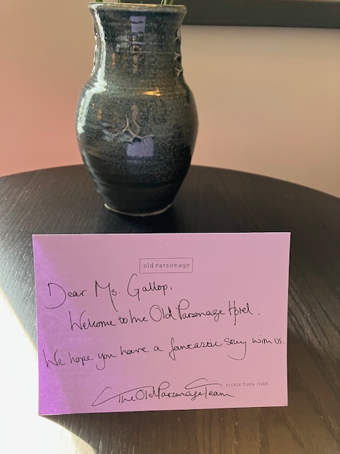 cindygallop's tweet photo. Back at my fave Oxford hotel @OldParsonageOx for a College Days Nostalgiafest w/end tinged with sadness - memorial in @SomervilleOx Chapel tomorrow for my English tutor Katherine Duncan-Jones: https://t.co/LarSQfyqQ0 known affectionately to generations of Somervillians as KDJ 😍 https://t.co/UyrW9paQJN