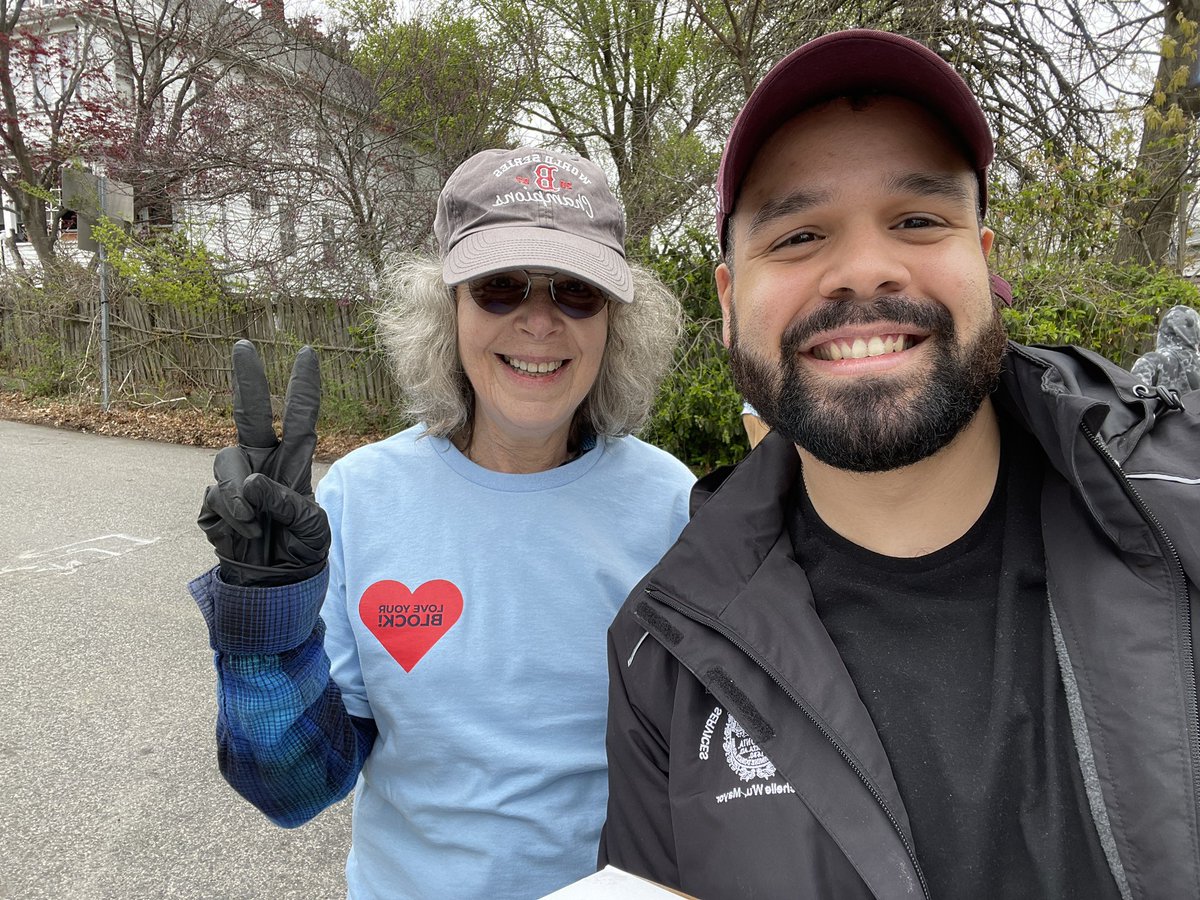 To all of the neighbors that organized a cleanup today, thank you! #LoveYourBlock is one of the highlights of city initiatives. S/O to Fornax and PS Gourmet for delicious pastries and coffees for volunteers!