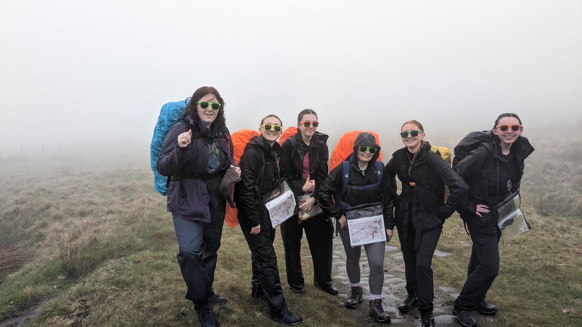 chs6formupdates's tweet photo. Our new @CHSupdates DofE Gold cohort had a damp start to their season with their day walk around & up Blackstone Edge today. Thankfully the cloud lifted late morning when some groups were getting to the trig. #PennineWay #CHS6Form #DofE @DofEGMTeam @DofENorth https://t.co/9MRl9ogDVQ