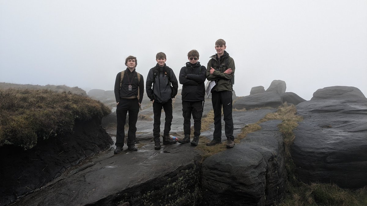 chs6formupdates's tweet photo. Our new @CHSupdates DofE Gold cohort had a damp start to their season with their day walk around & up Blackstone Edge today. Thankfully the cloud lifted late morning when some groups were getting to the trig. #PennineWay #CHS6Form #DofE @DofEGMTeam @DofENorth https://t.co/9MRl9ogDVQ