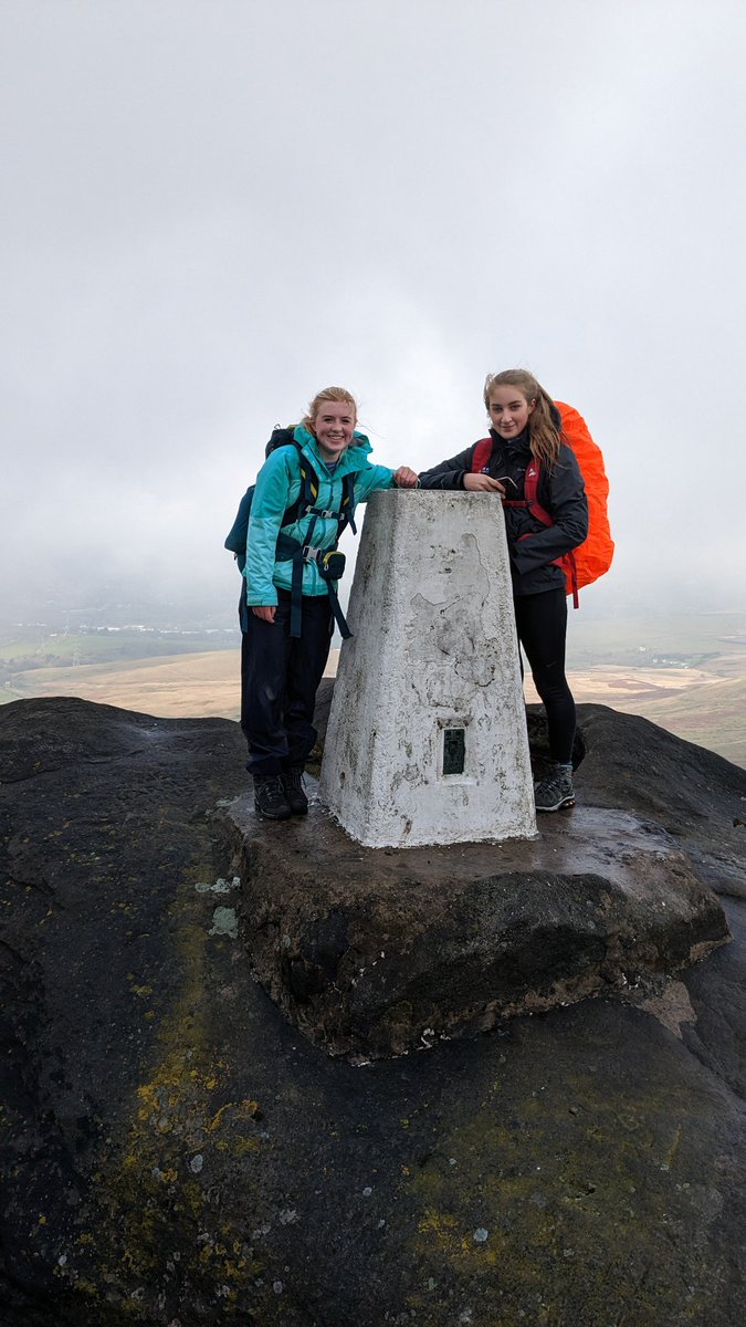 chs6formupdates's tweet photo. Our new @CHSupdates DofE Gold cohort had a damp start to their season with their day walk around & up Blackstone Edge today. Thankfully the cloud lifted late morning when some groups were getting to the trig. #PennineWay #CHS6Form #DofE @DofEGMTeam @DofENorth https://t.co/9MRl9ogDVQ