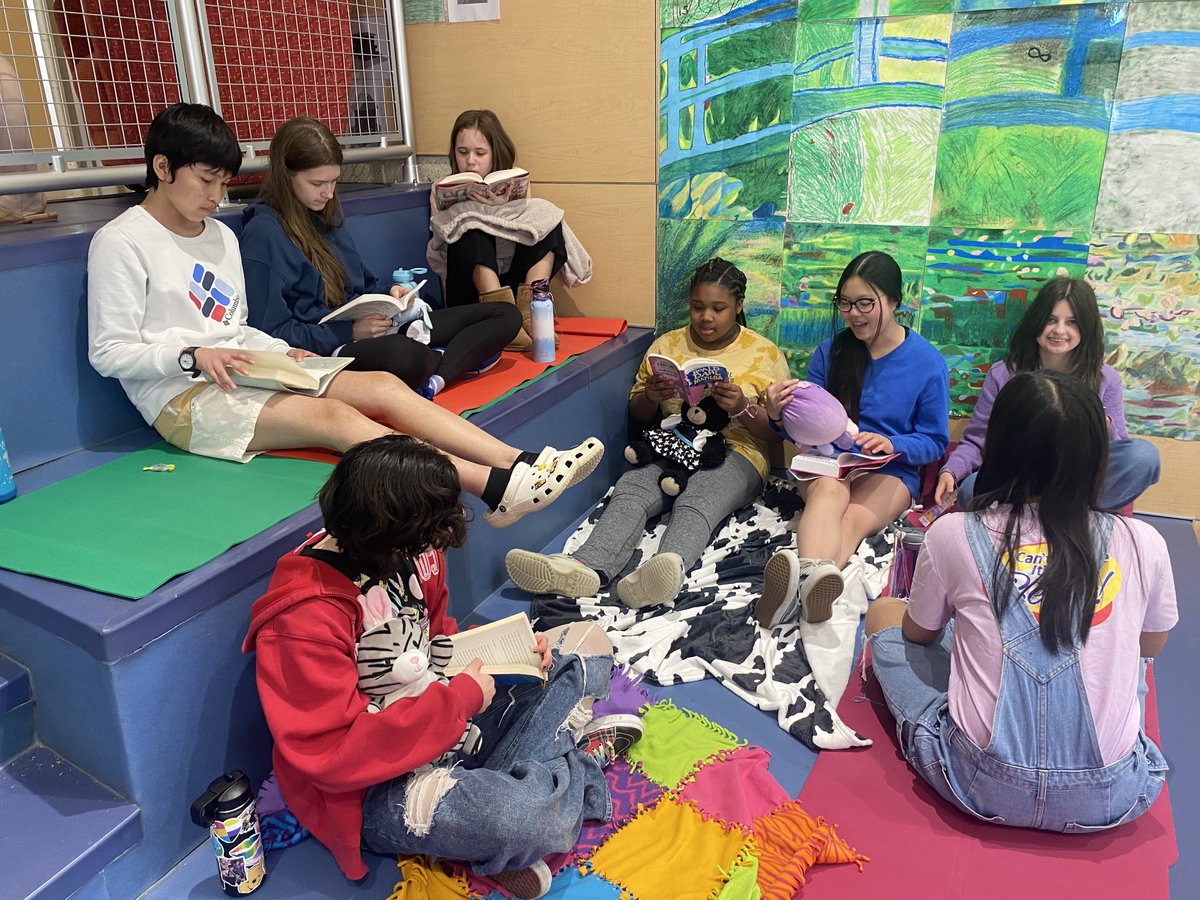JBMS_WJCC's tweet photo. Our first after school reading event was a HUGE success. Over 65 students participated along with faculty members to embrace a love of reading. We plan to make this an annual event. #powerintheweb #wearewjcc https://t.co/QYe9QefXgM
